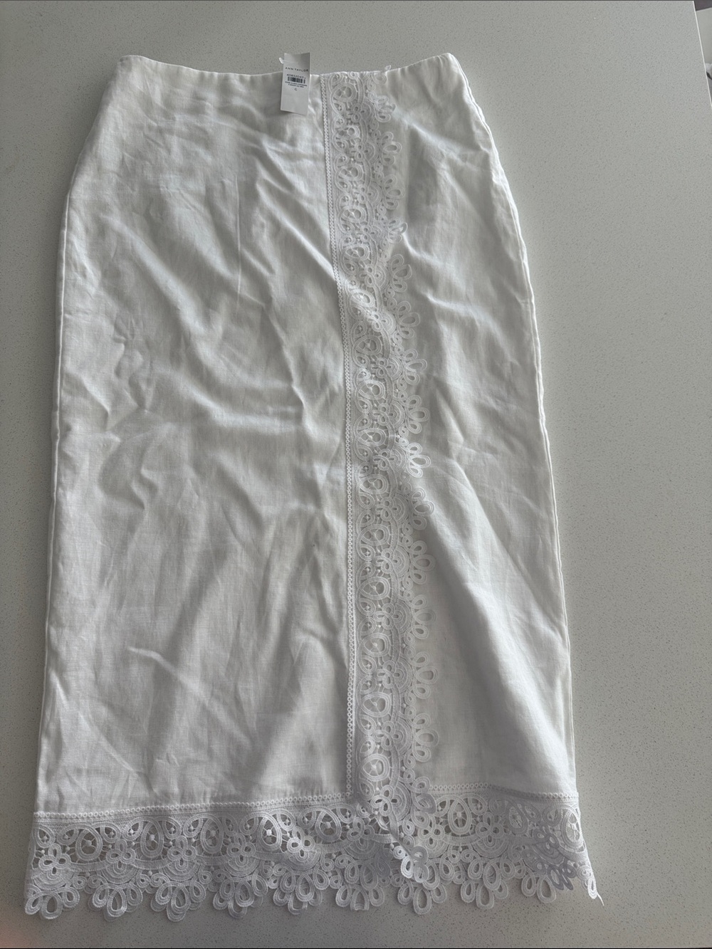 Ann Taylor White Lace-Trim Pencil Skirt